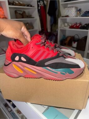 Yeezy Boost 700